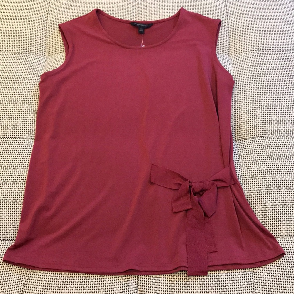 NWT • Banana Republic Factory • Sleeveless Top - Picture 5 of 6